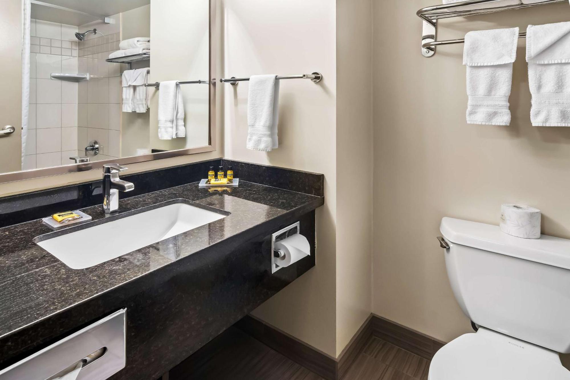 Best Western Plus Pitt Meadows Inn & Suites Kültér fotó